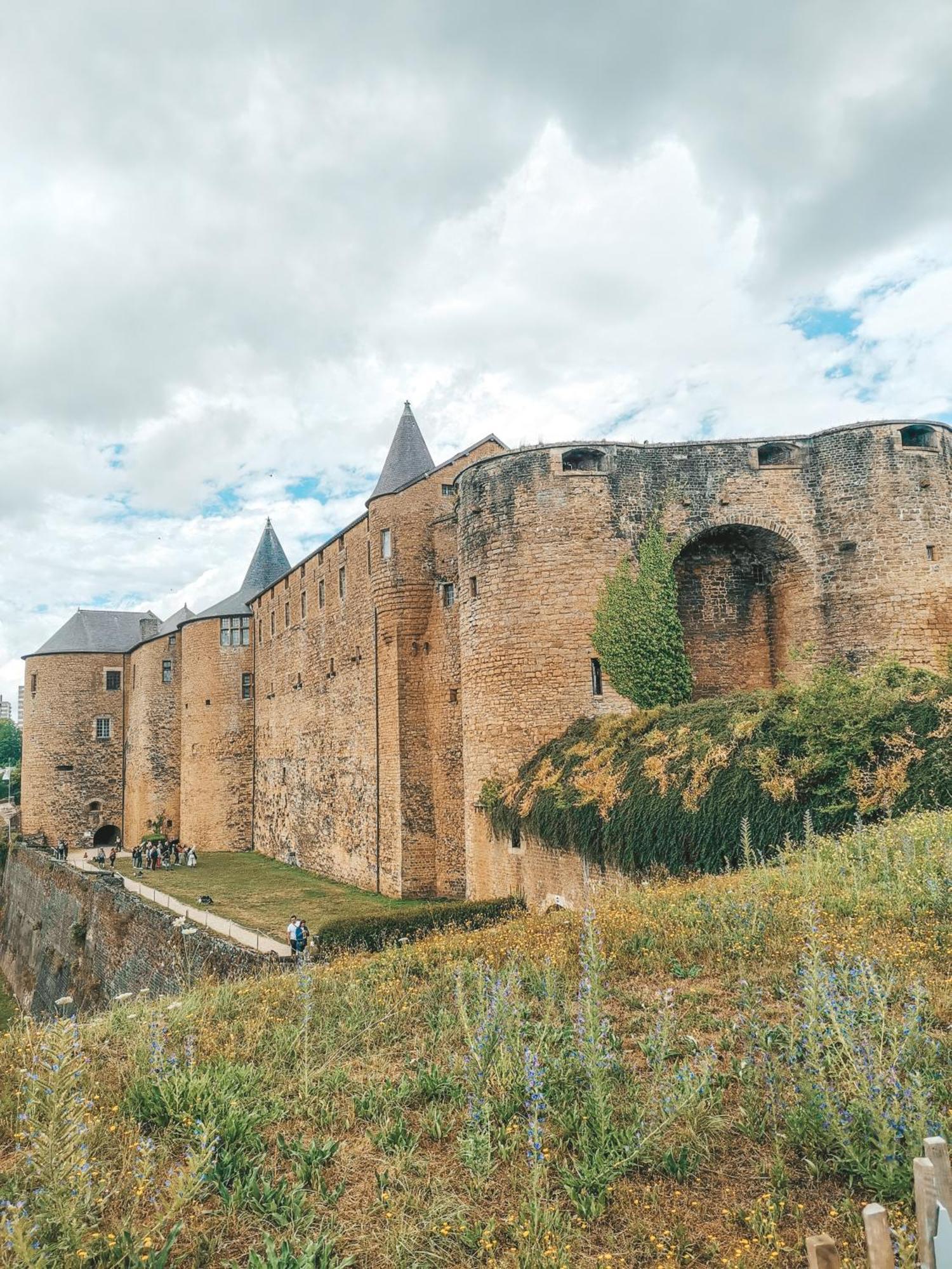 Appartement Vue Sur Chateau-Fort 3 Etoiles Sedan Eksteriør bilde